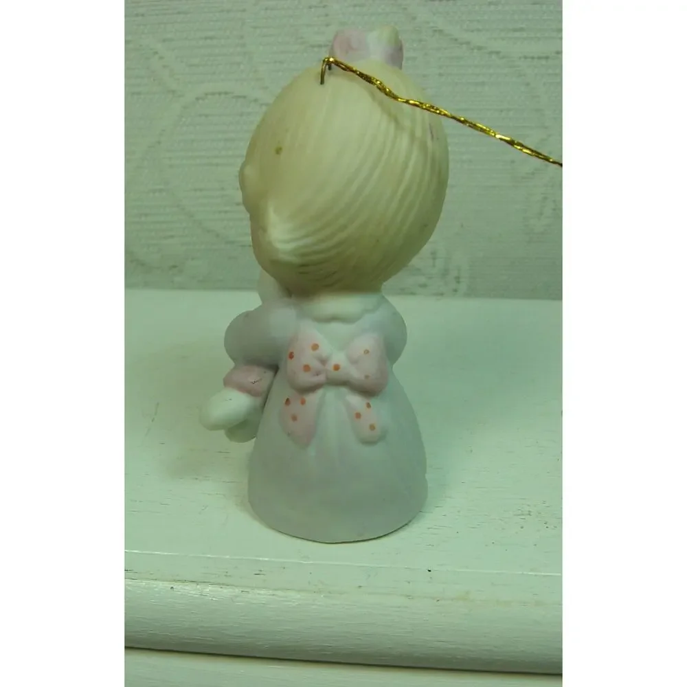 VINTAGE PRECIOUS MOMENTS JONATHAN & DAVID ORNAMENT-GIRL WITH BUNNY-1980